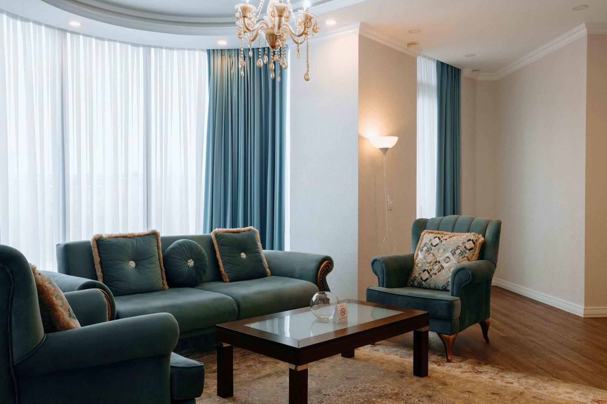 Ramada By Wyndham Shymkent Otel Dış mekan fotoğraf
