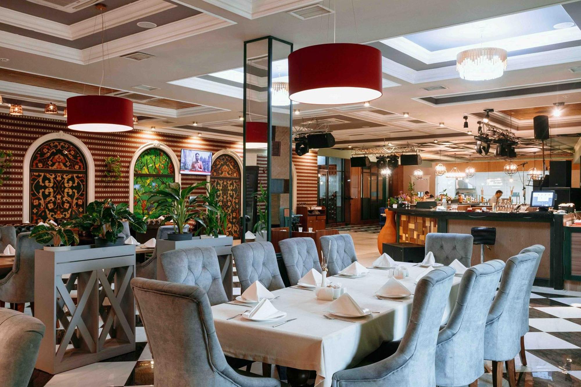 Ramada By Wyndham Shymkent Otel Dış mekan fotoğraf