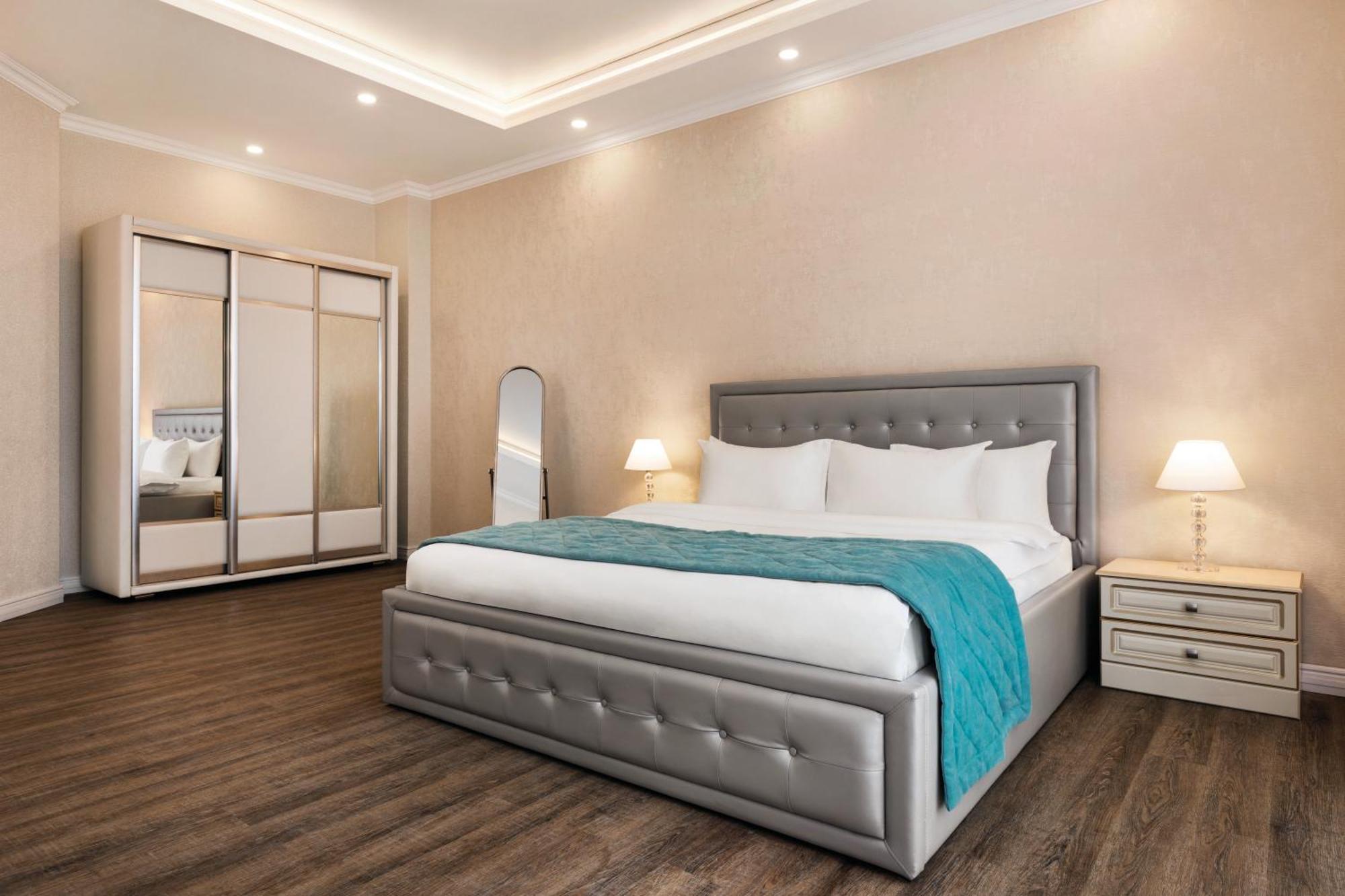 Ramada By Wyndham Shymkent Otel Dış mekan fotoğraf