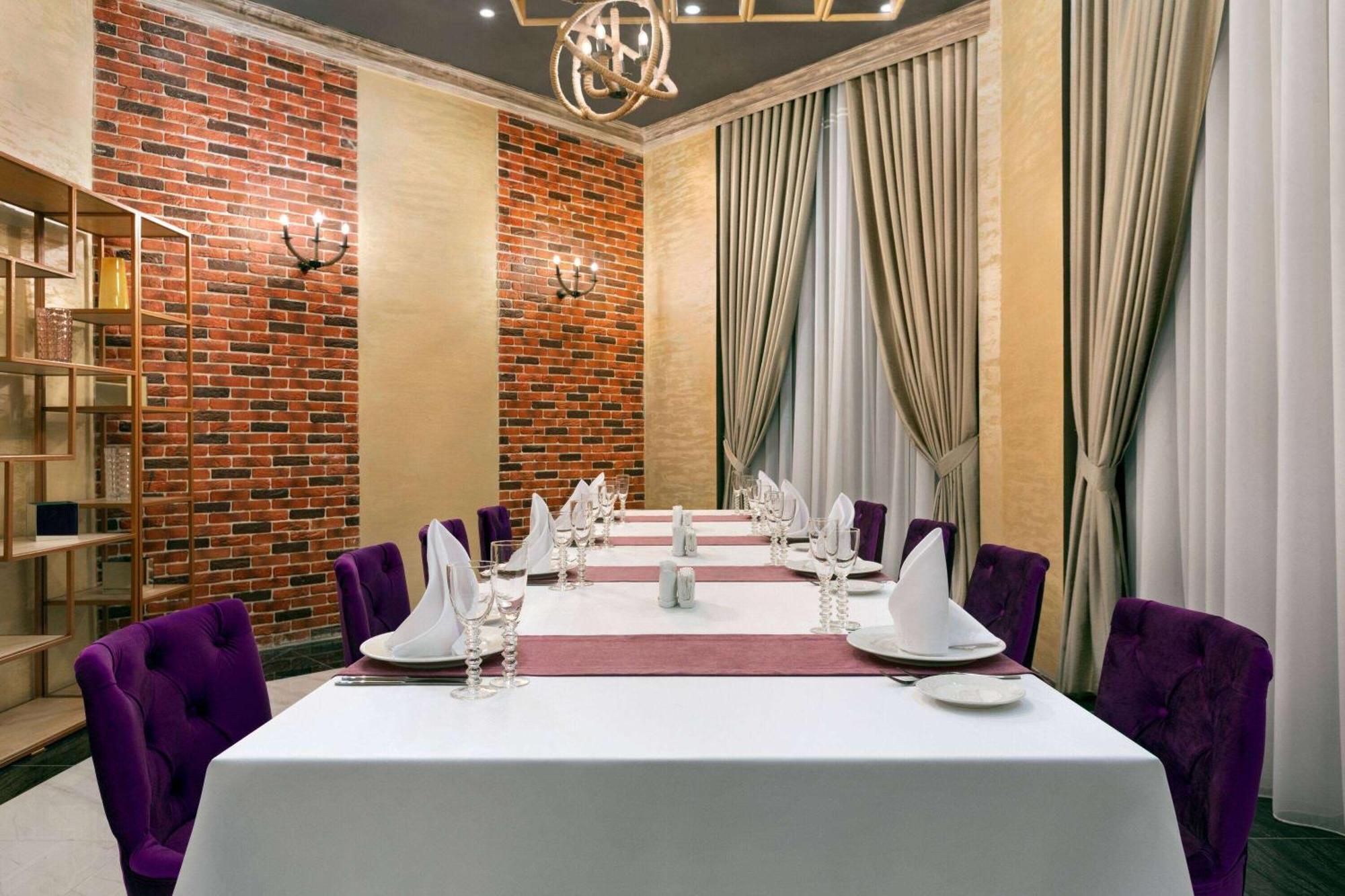 Ramada By Wyndham Shymkent Otel Dış mekan fotoğraf