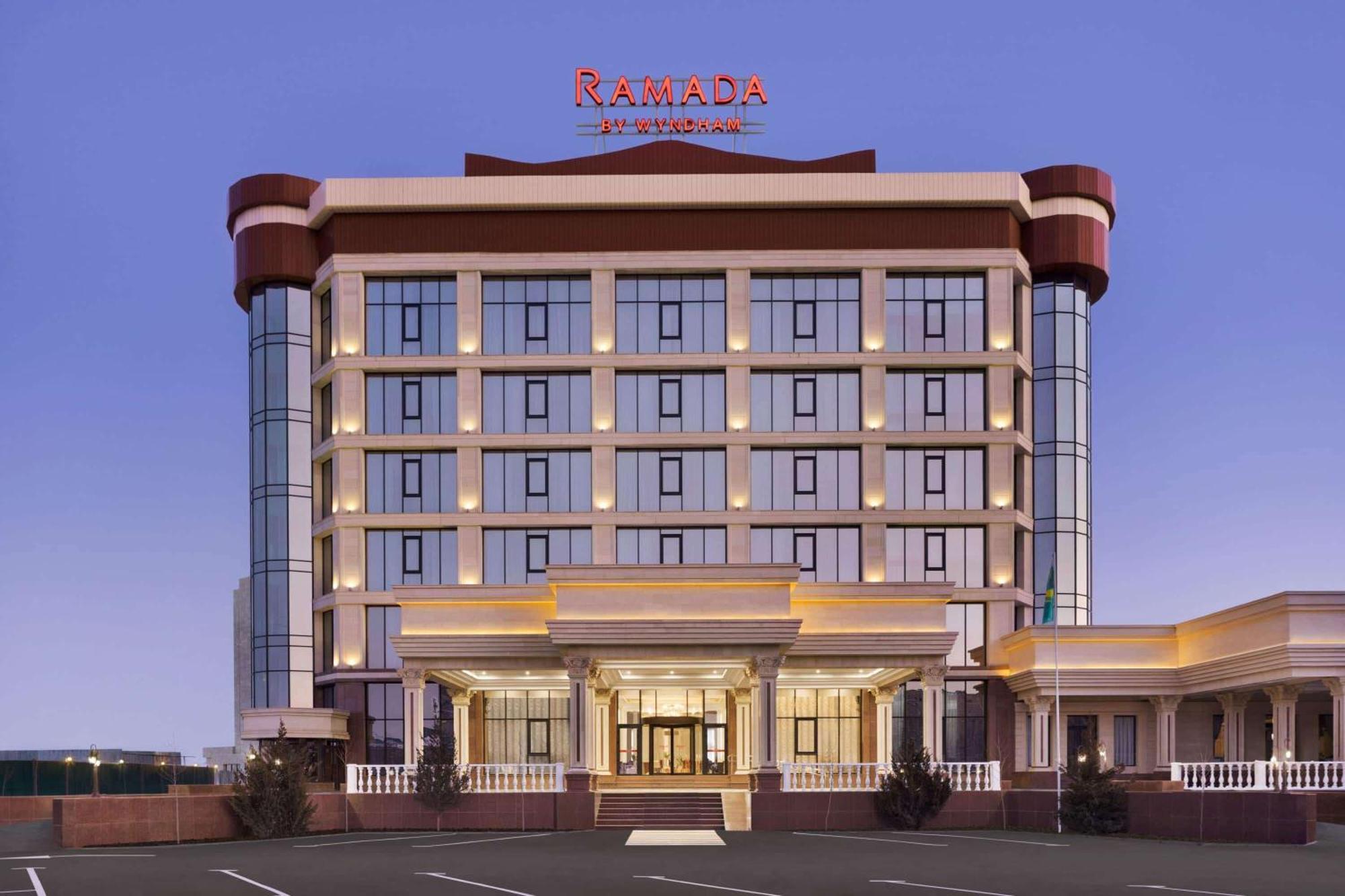 Ramada By Wyndham Shymkent Otel Dış mekan fotoğraf