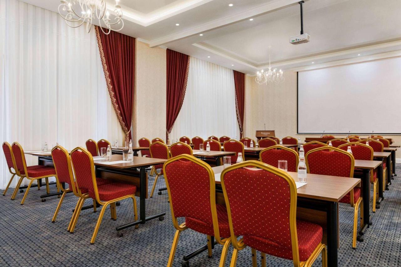Ramada By Wyndham Shymkent Otel Dış mekan fotoğraf