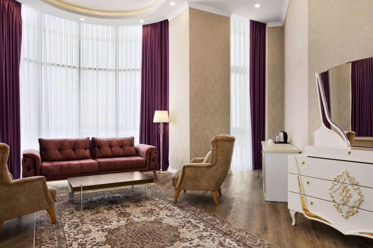 Ramada By Wyndham Shymkent Otel Dış mekan fotoğraf